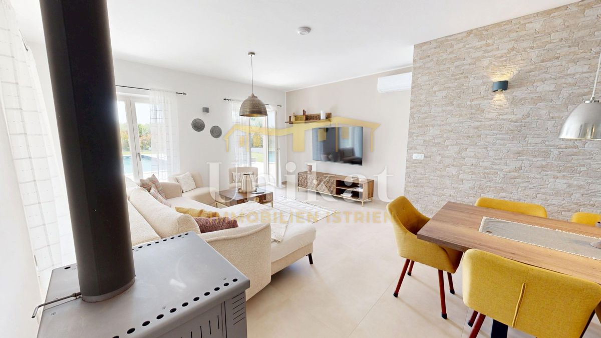 Hiša blizu Vižinade - vrt, bazen, 4 spalnice